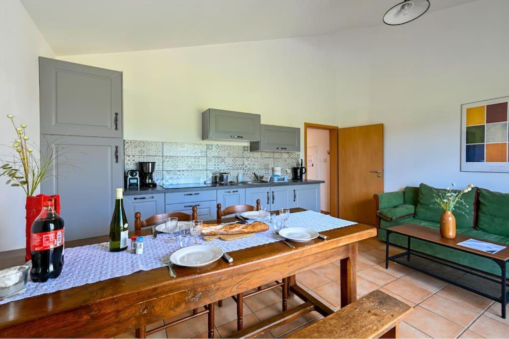 Villa L'Evasion En Pierre Piscine Et Etang Prive à Sevremoine Extérieur photo