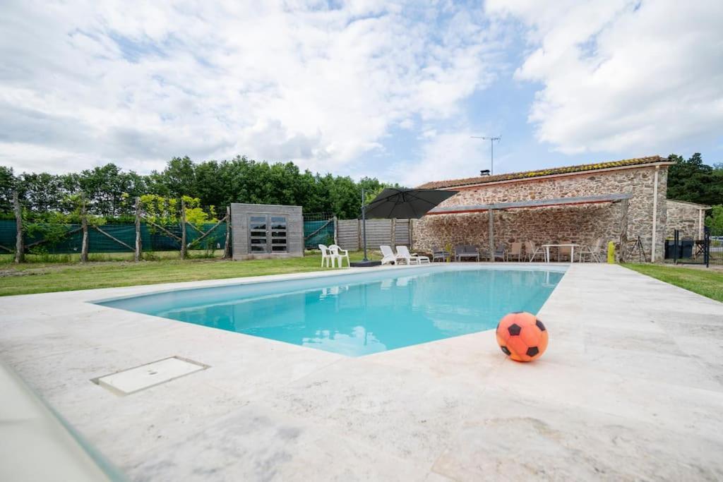 Villa L'Evasion En Pierre Piscine Et Etang Prive à Sevremoine Extérieur photo