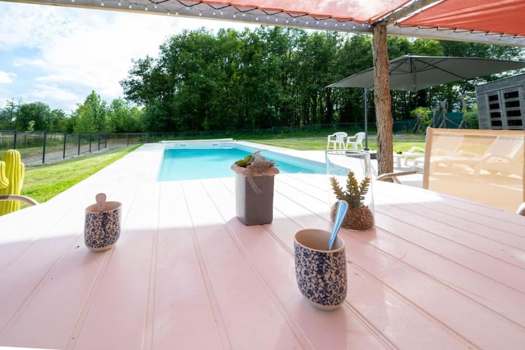 Villa L'Evasion En Pierre Piscine Et Etang Prive à Sevremoine Extérieur photo