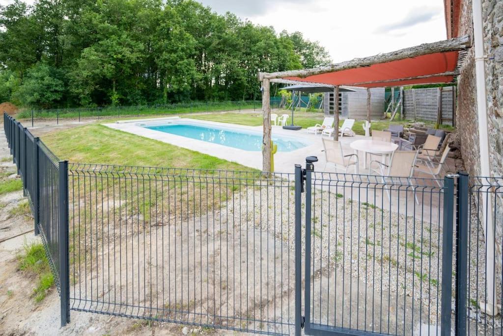 Villa L'Evasion En Pierre Piscine Et Etang Prive à Sevremoine Extérieur photo